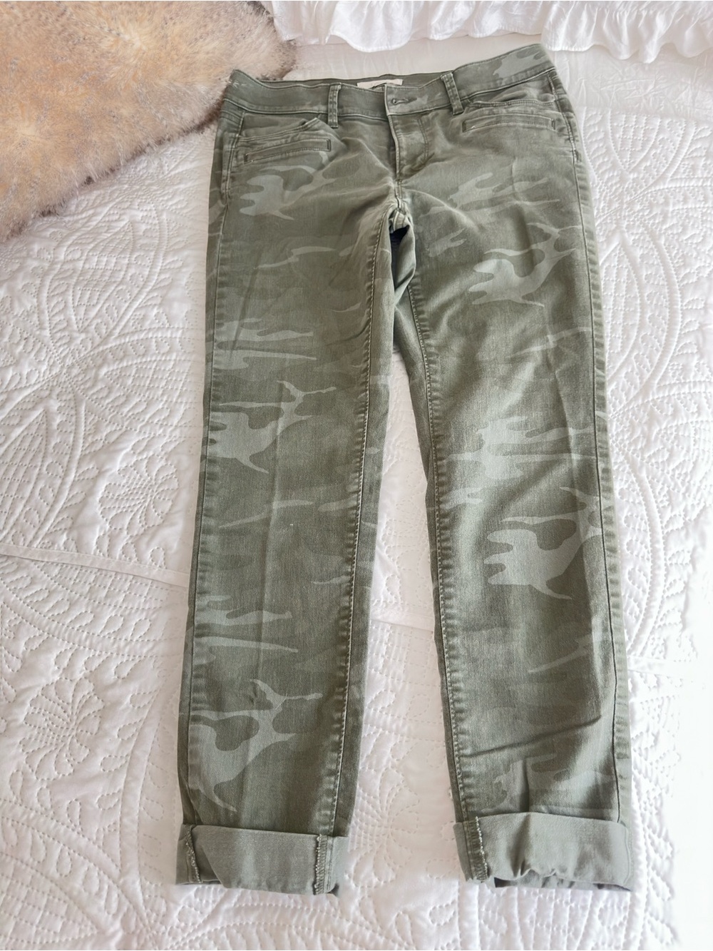 LOFT Olive Camo Skinny Pants